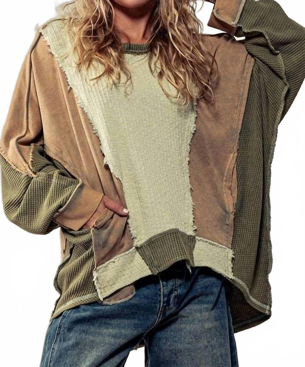 NEW URBAN DAIZY textured puzzle crewneck sweatshirt in olive multi